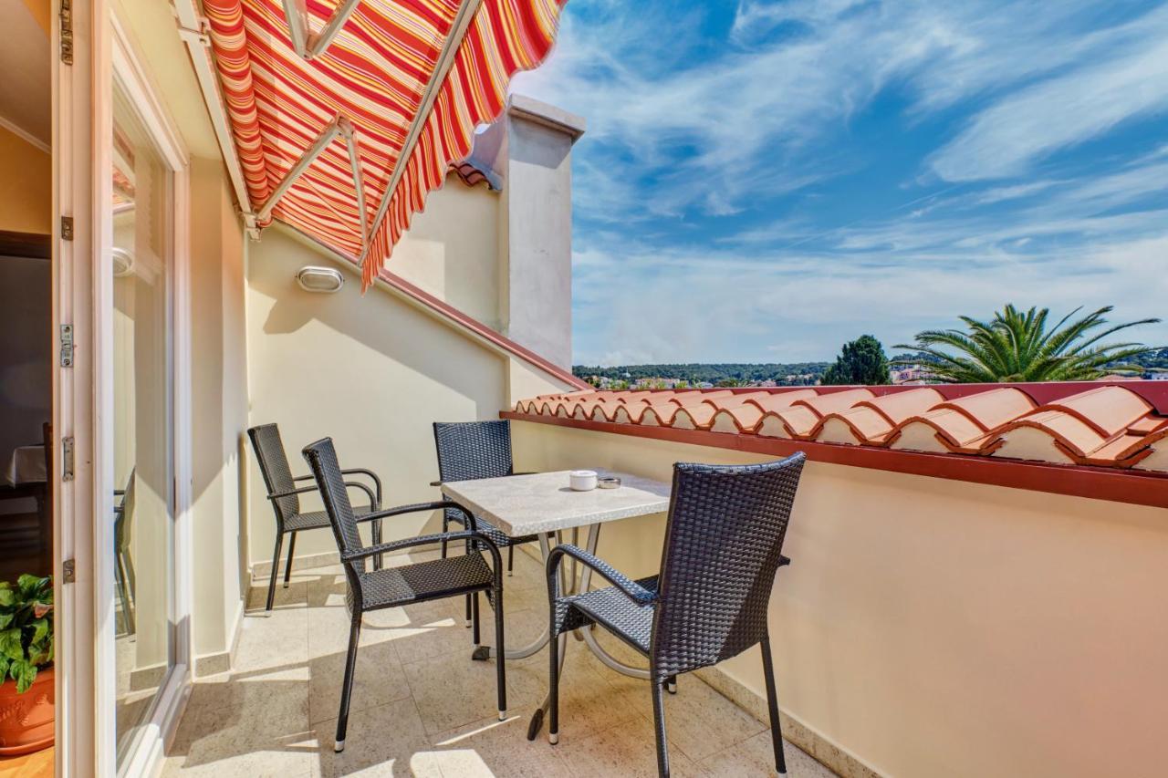 Apartment Dami Mali Lošinj Buitenkant foto