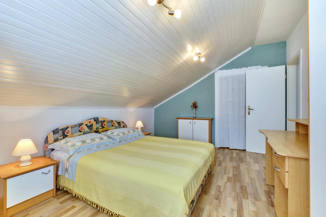 Apartment Dami Mali Lošinj Buitenkant foto