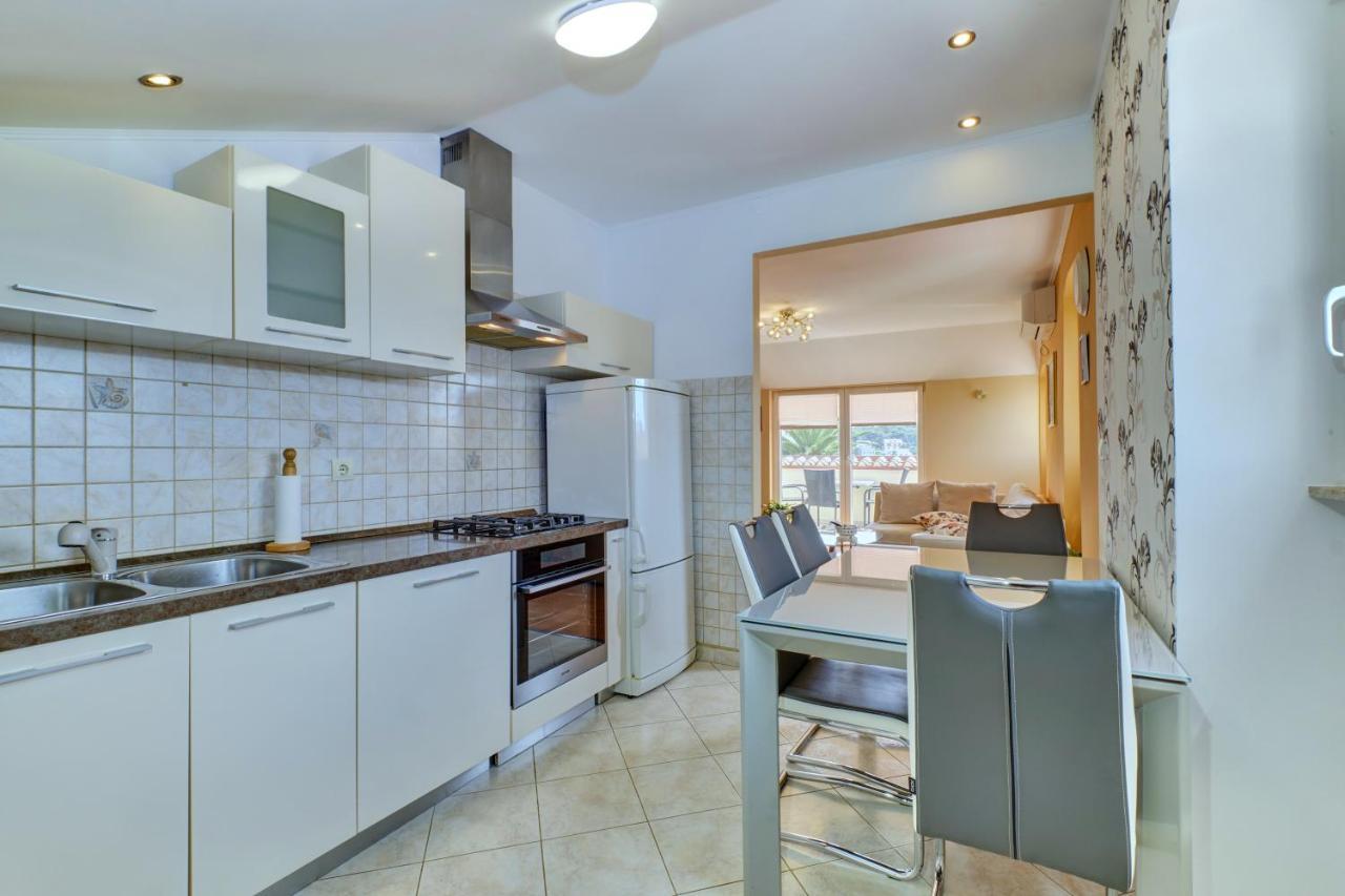 Apartment Dami Mali Lošinj Buitenkant foto