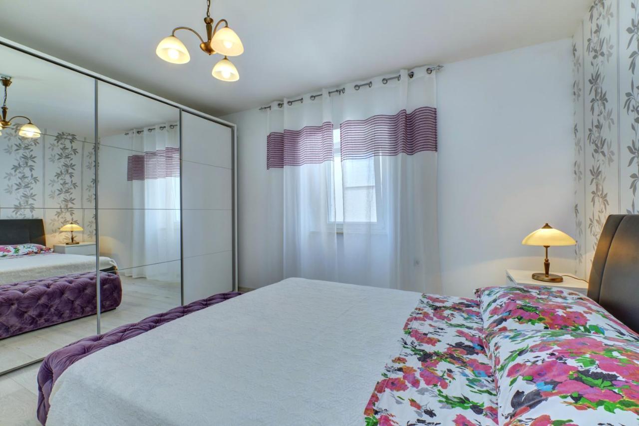 Apartment Dami Mali Lošinj Buitenkant foto