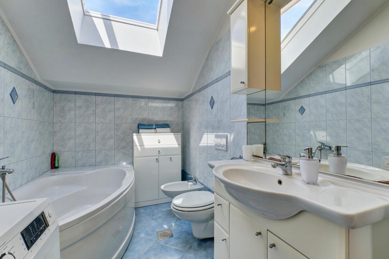 Apartment Dami Mali Lošinj Buitenkant foto
