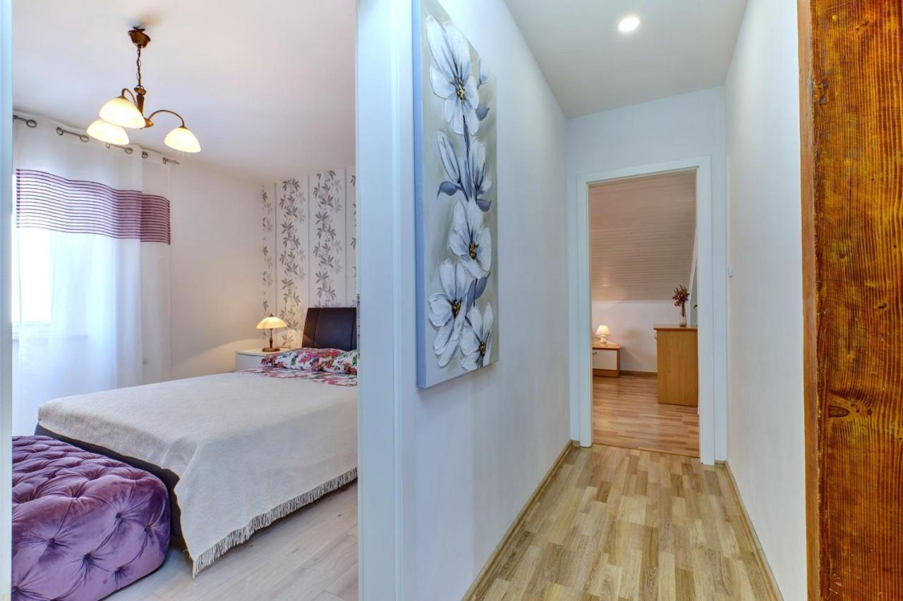 Apartment Dami Mali Lošinj Buitenkant foto